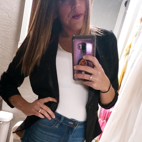 Meet your Posher, Kaila - Picture 4 of 10